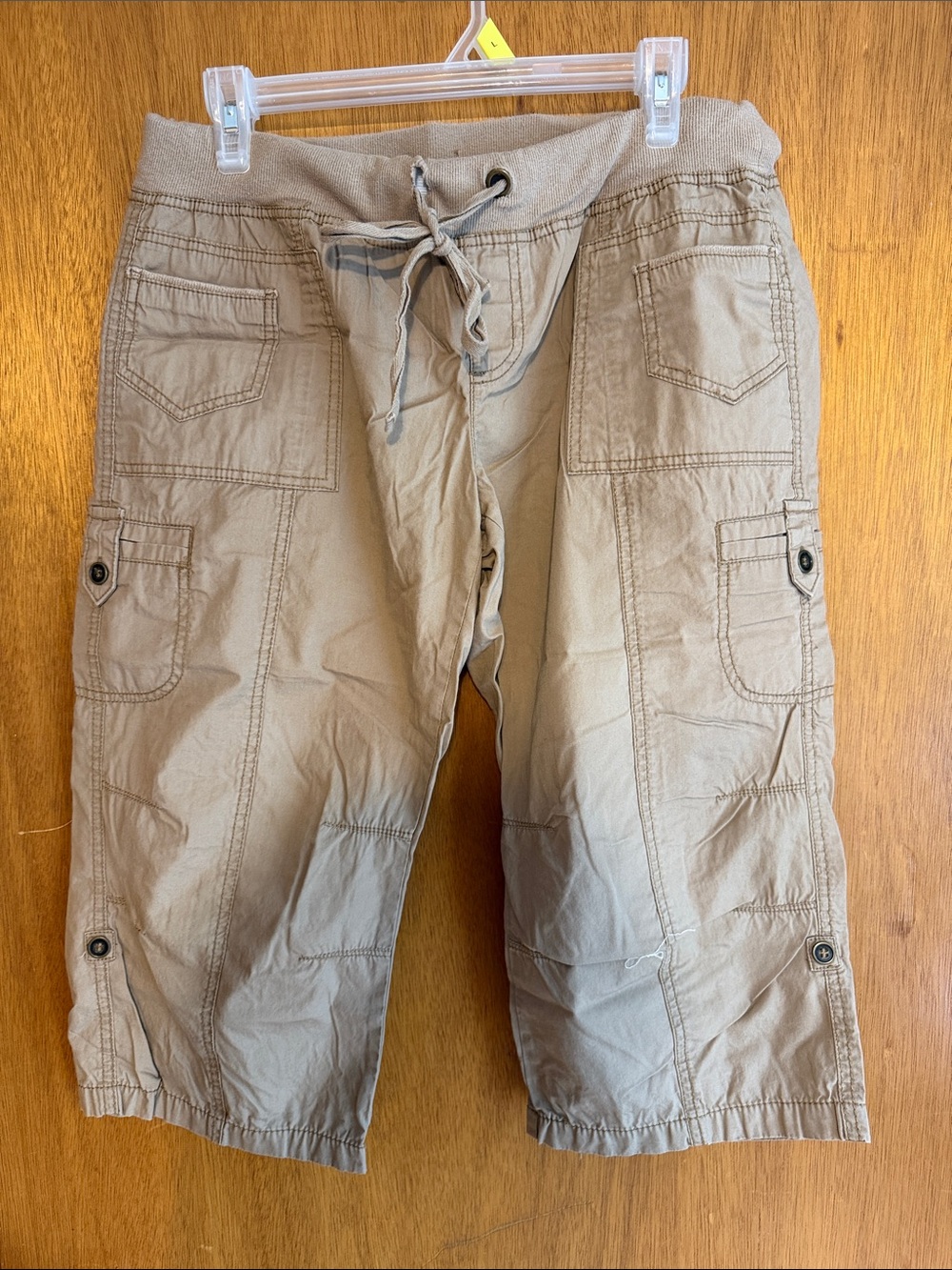 No Boundaries Women’s Khaki Cargo Drawstring Capri Pants Jrs sz 13